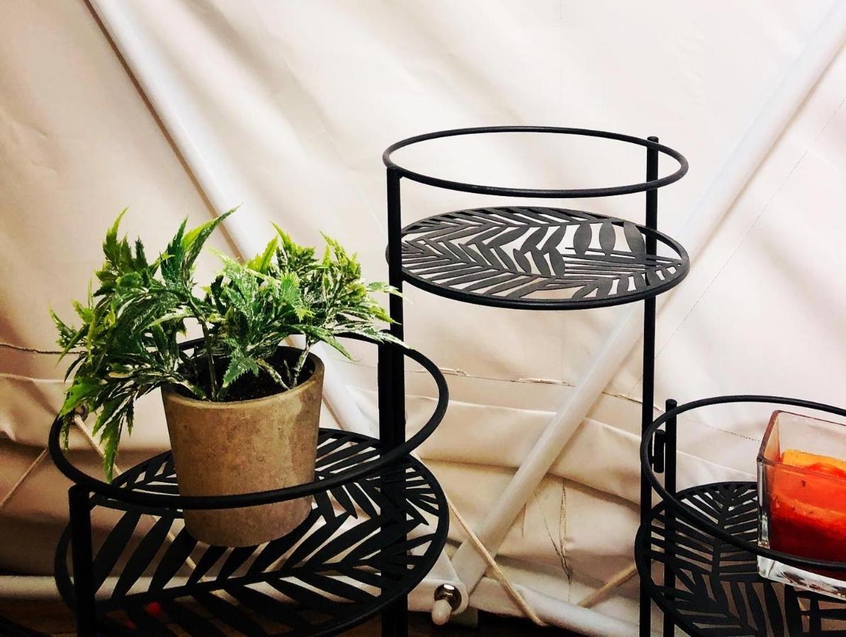 הוילה טיווט Glamping Peninsula Lustica Rose מראה חיצוני תמונה