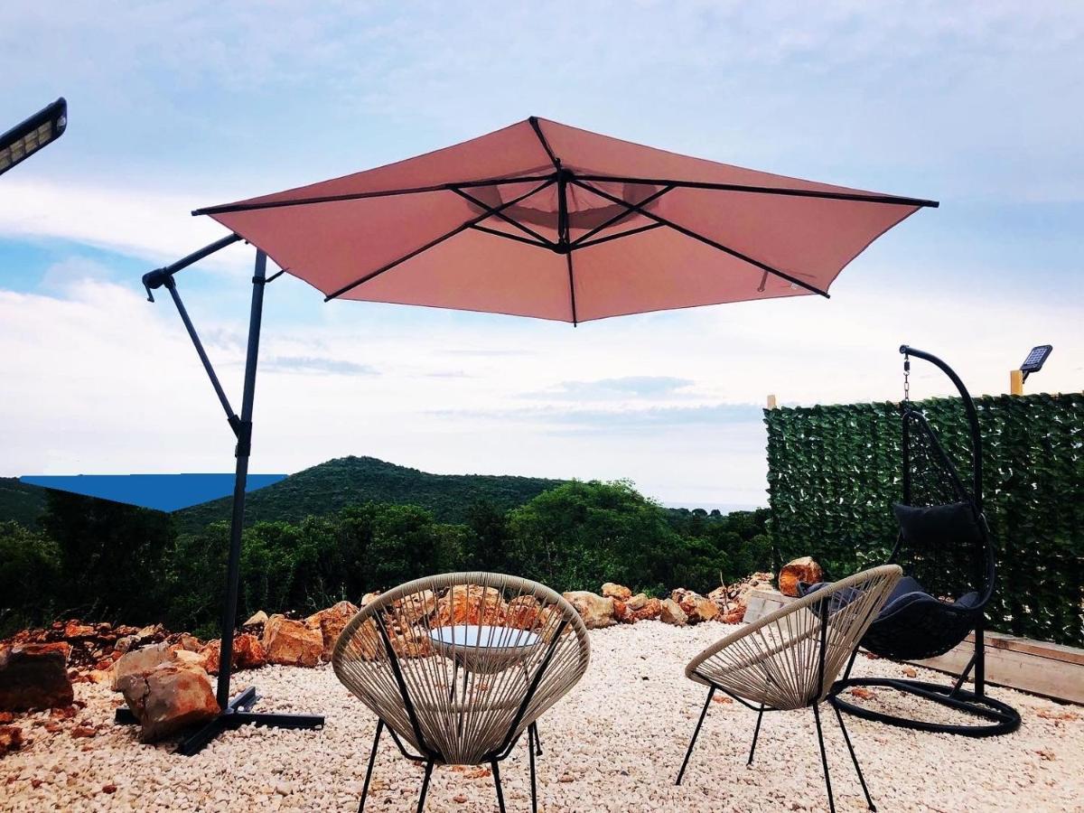 הוילה טיווט Glamping Peninsula Lustica Rose מראה חיצוני תמונה