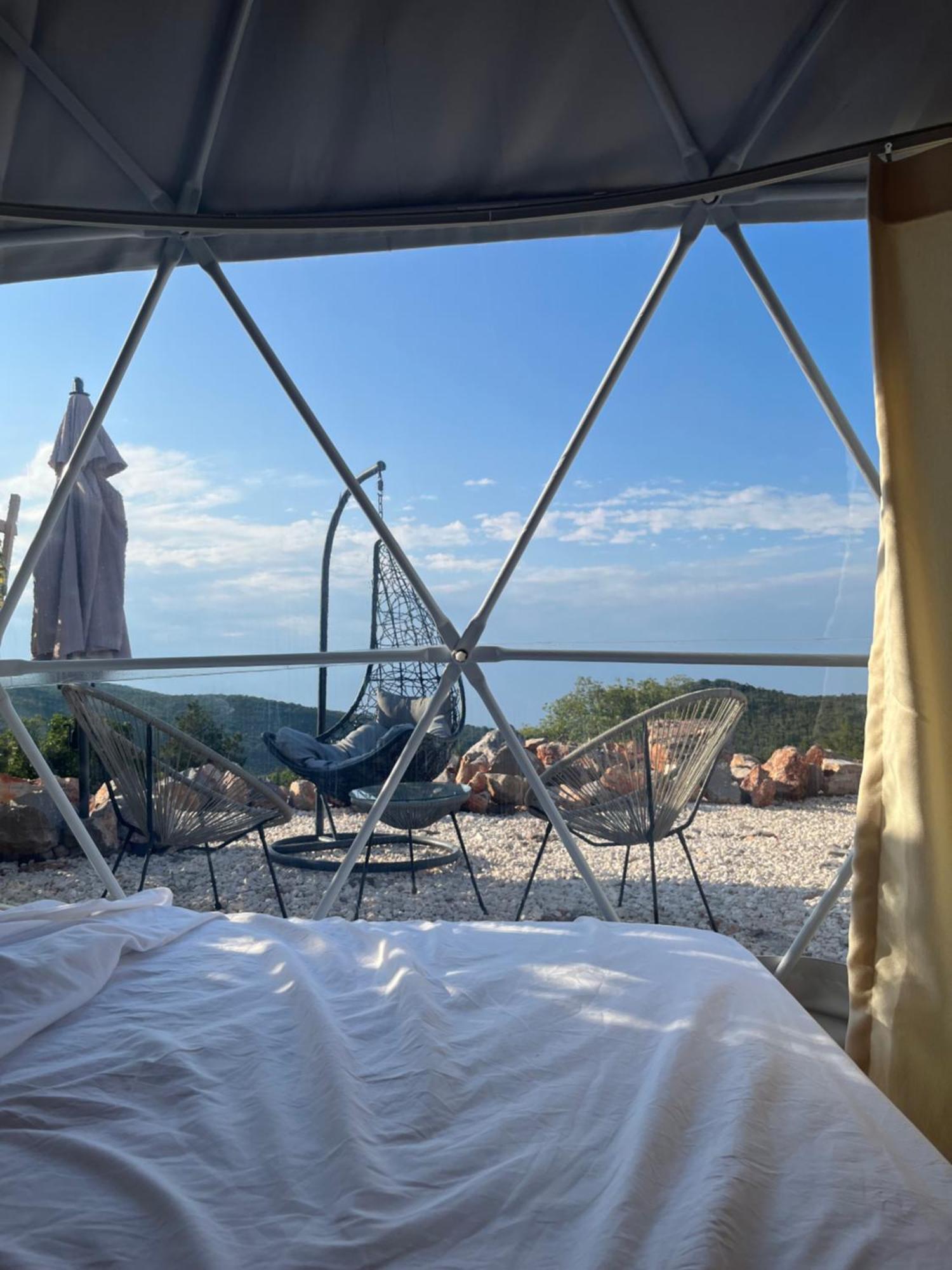 הוילה טיווט Glamping Peninsula Lustica Rose מראה חיצוני תמונה